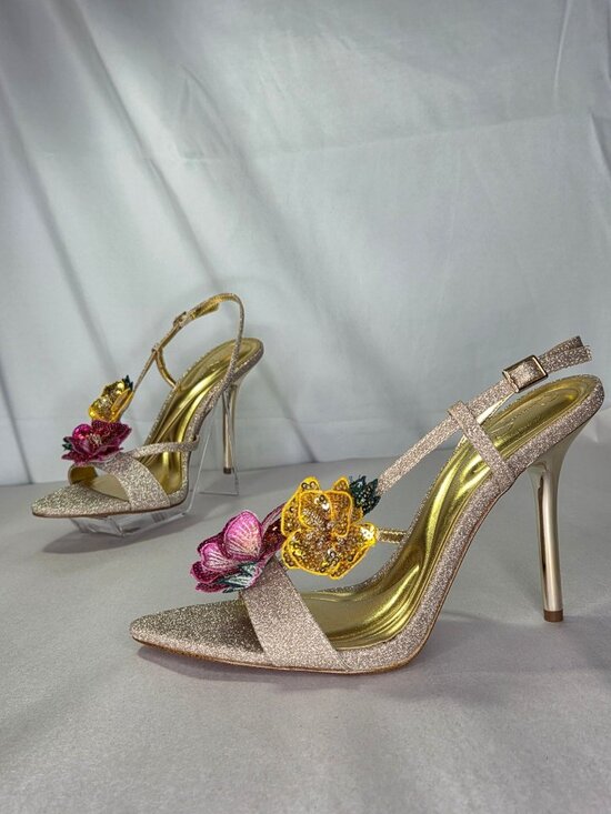Jessica Simpson Shoes - Jessica Simpson Nivory 3D Floral Embellished Sandals (Gold) - Size 7.5 M